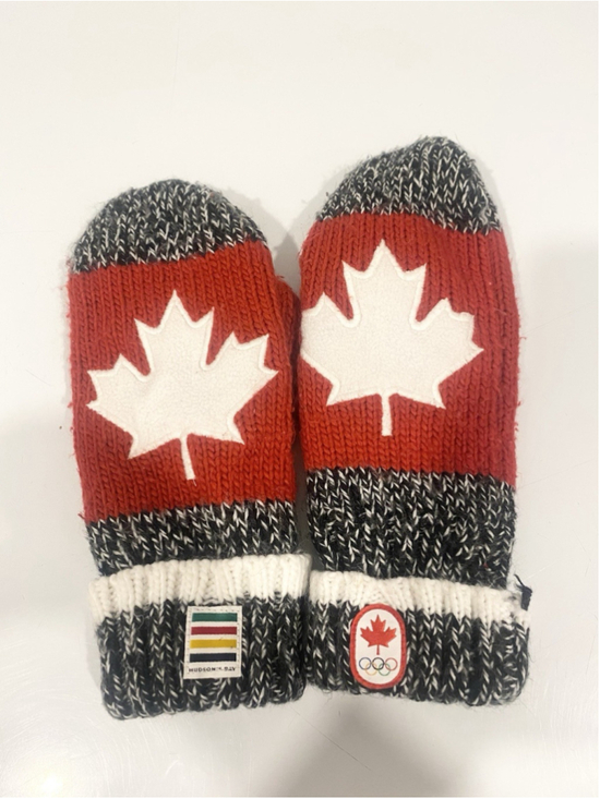 Hudson's Bay Accessories - Hudson’s Bay Team Canada 2014 Sochi Olympic Mittens Adult L/XL HBC Preowned